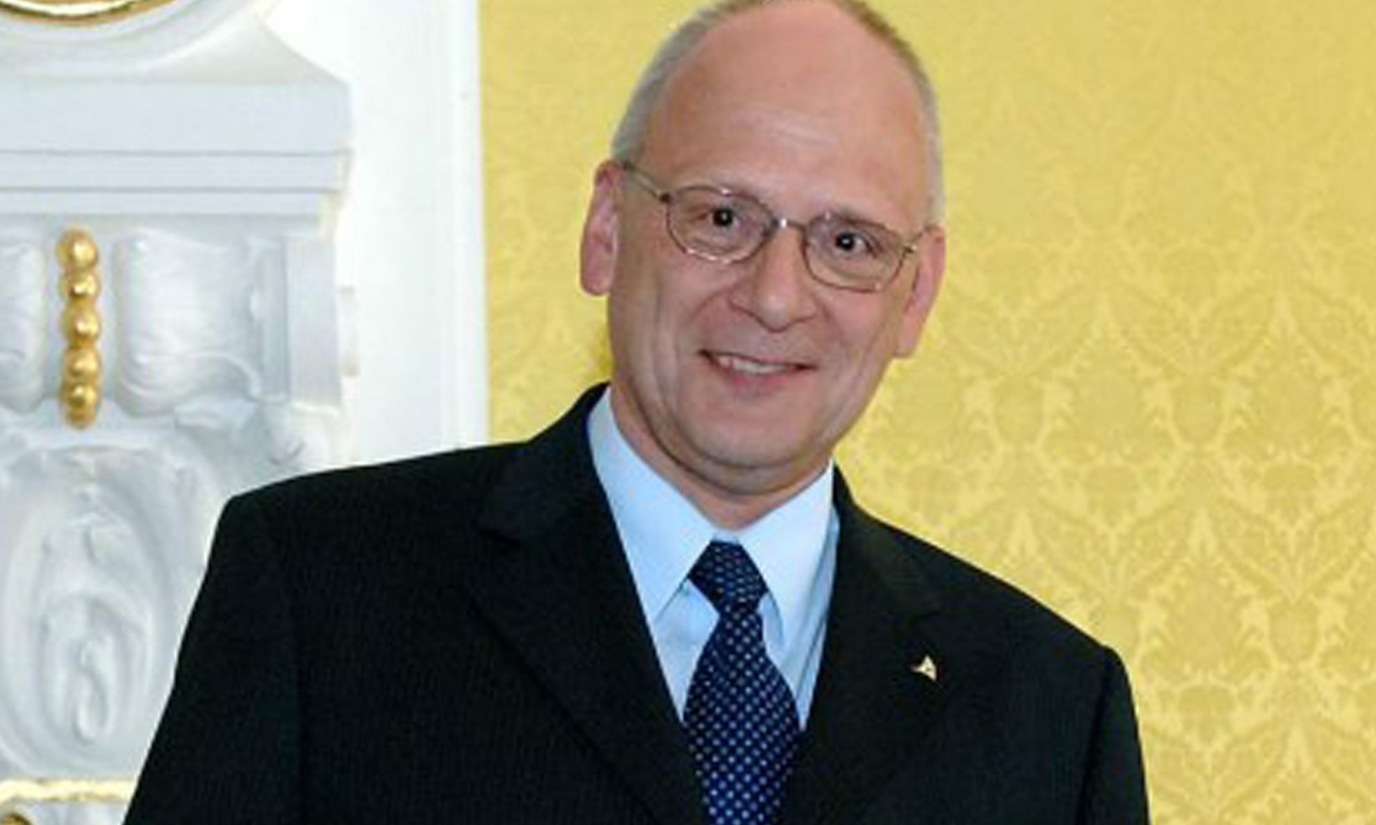  Dr. Stephan Neubauer